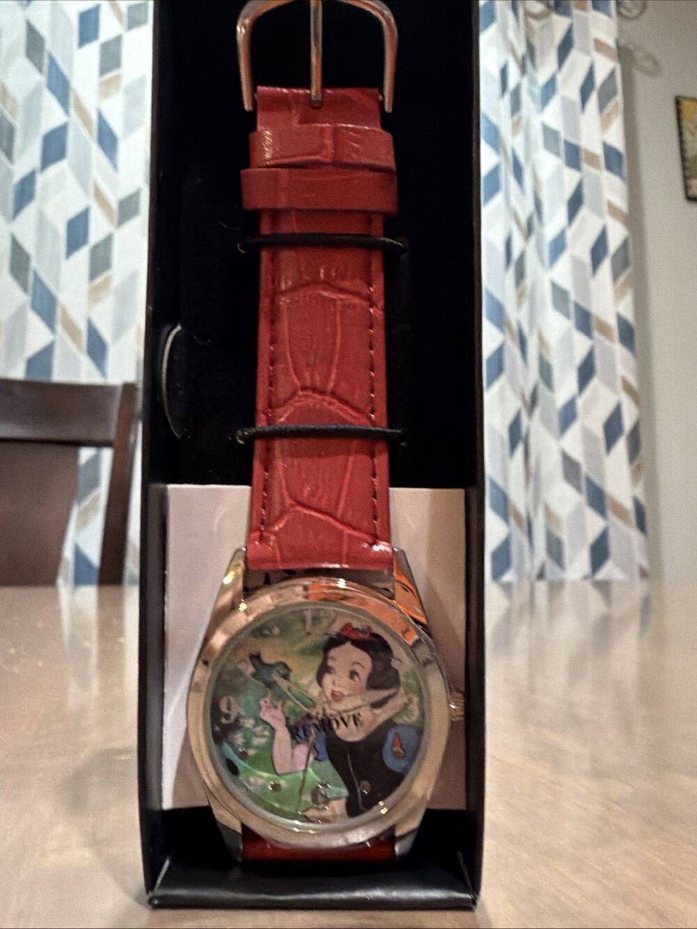 Disney Vintage Y2K Snow White Watch Red Band - Untested